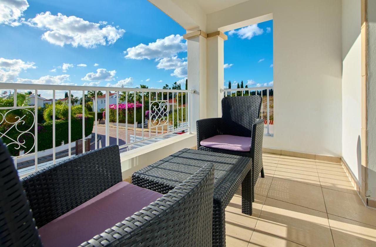 Villa Crystal By Ezoria Villas Коръл бей Екстериор снимка